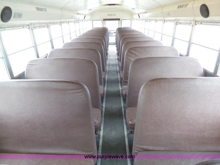 image for item K5431 2000 International 3800 school bus