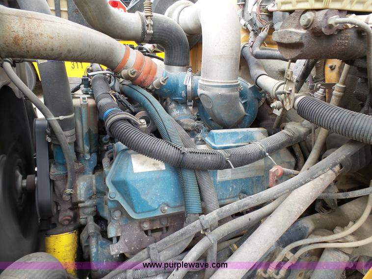 image for item K5431 2000 International 3800 school bus