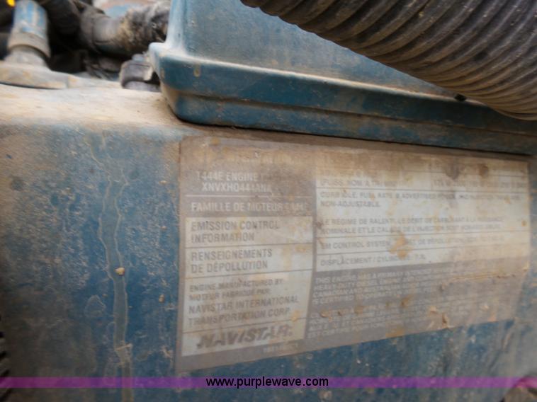 image for item K5431 2000 International 3800 school bus