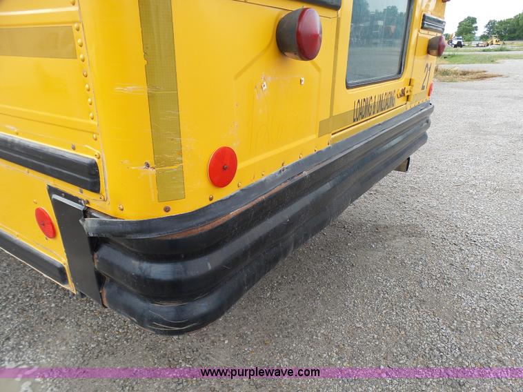 image for item K5431 2000 International 3800 school bus