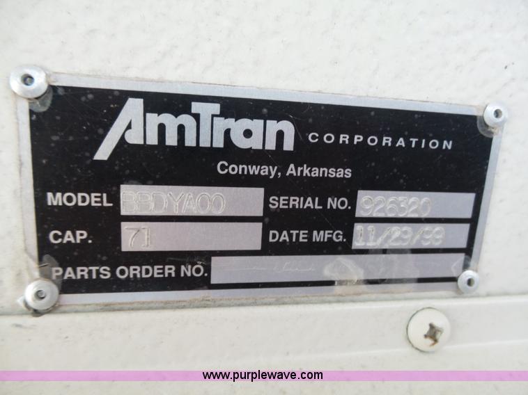 image for item K5431 2000 International 3800 school bus