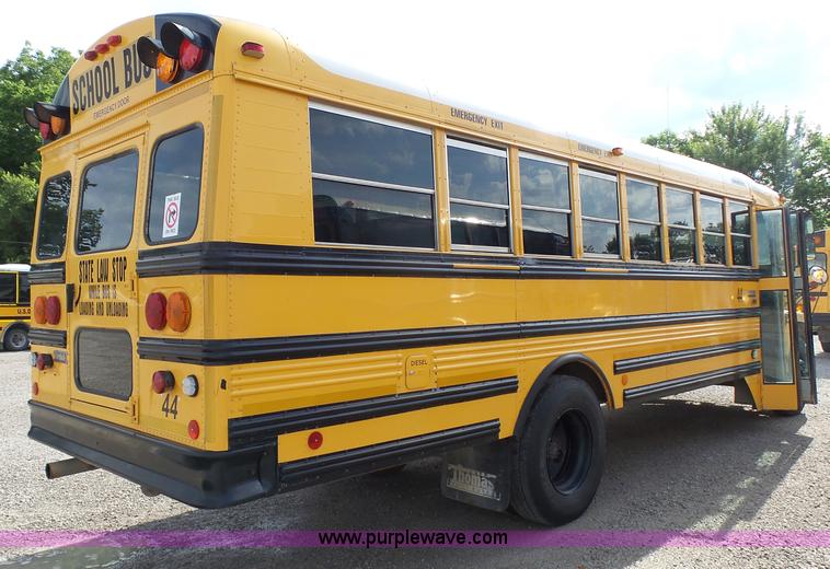 image for item K5432 2004 Freightliner FS65 school bus