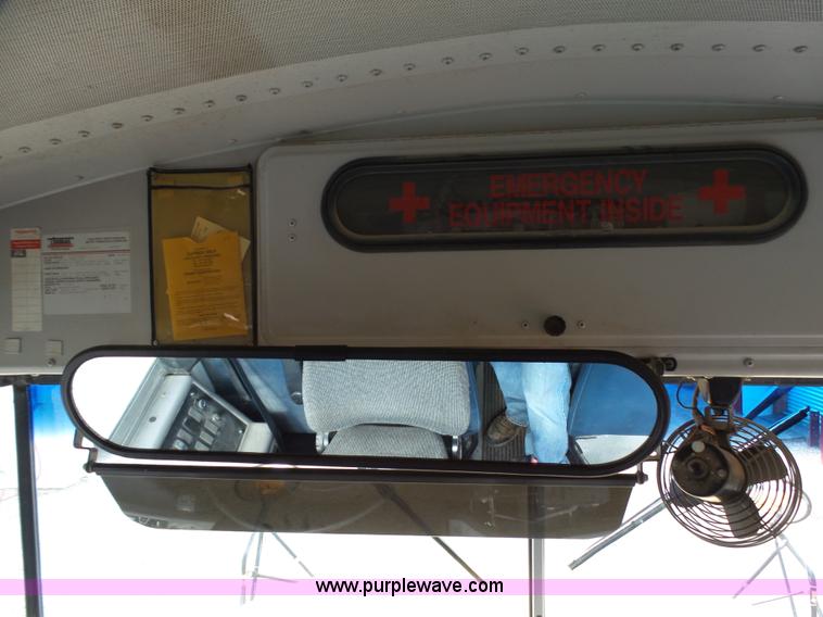 image for item K5432 2004 Freightliner FS65 school bus