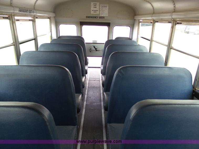 image for item K5432 2004 Freightliner FS65 school bus