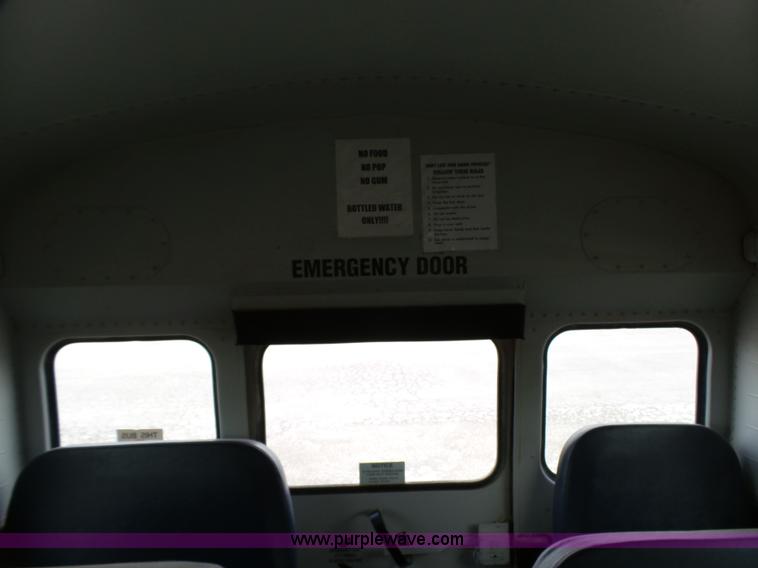 image for item K5432 2004 Freightliner FS65 school bus