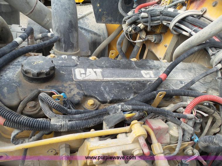 image for item K5432 2004 Freightliner FS65 school bus