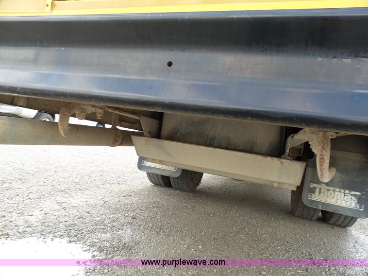 image for item K5432 2004 Freightliner FS65 school bus