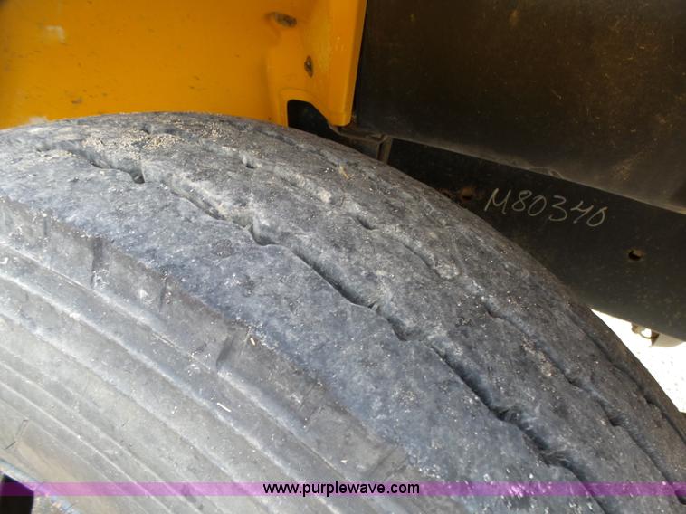 image for item K5432 2004 Freightliner FS65 school bus