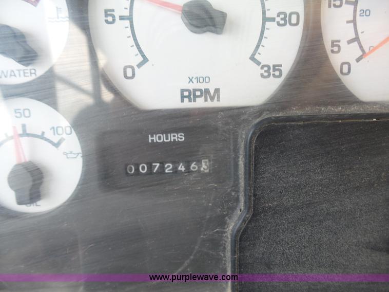 image for item K5433 2002 International 3800 school bus