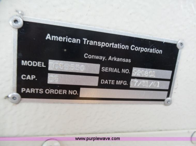 image for item K5433 2002 International 3800 school bus