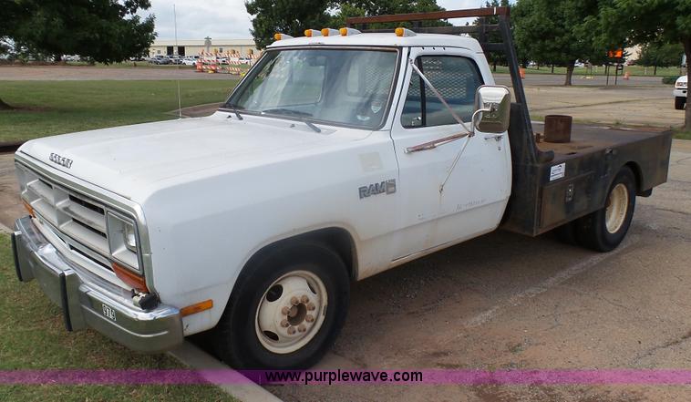 image for item K5477 1988 Dodge D350 flatbed pickup truck