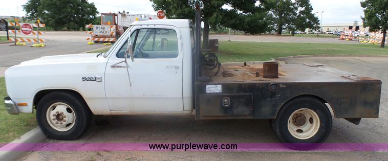 image for item K5477 1988 Dodge D350 flatbed pickup truck