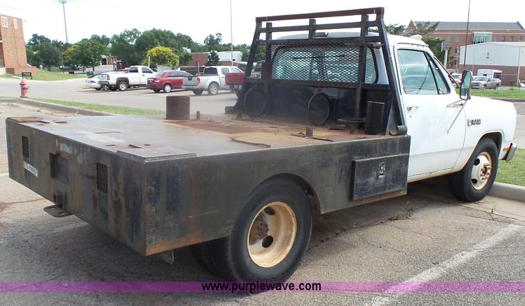image for item K5477 1988 Dodge D350 flatbed pickup truck