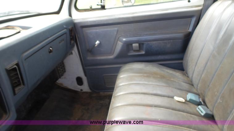 image for item K5477 1988 Dodge D350 flatbed pickup truck