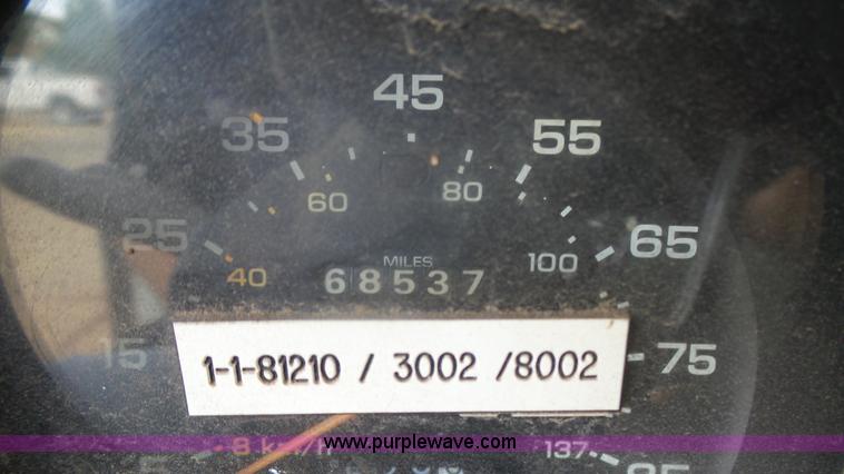 image for item K5477 1988 Dodge D350 flatbed pickup truck