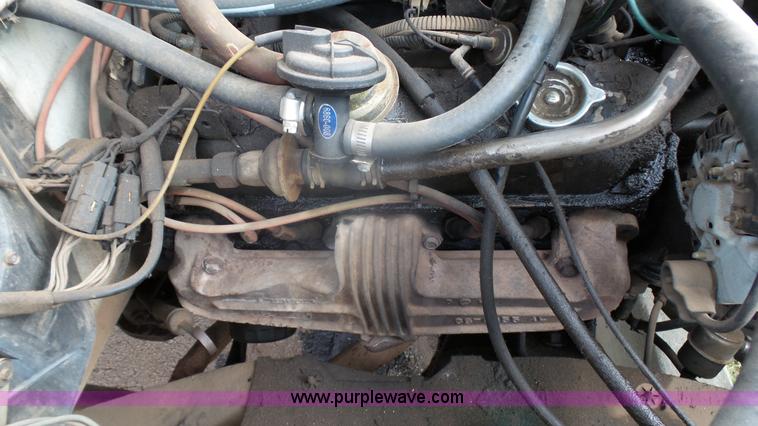 image for item K5477 1988 Dodge D350 flatbed pickup truck