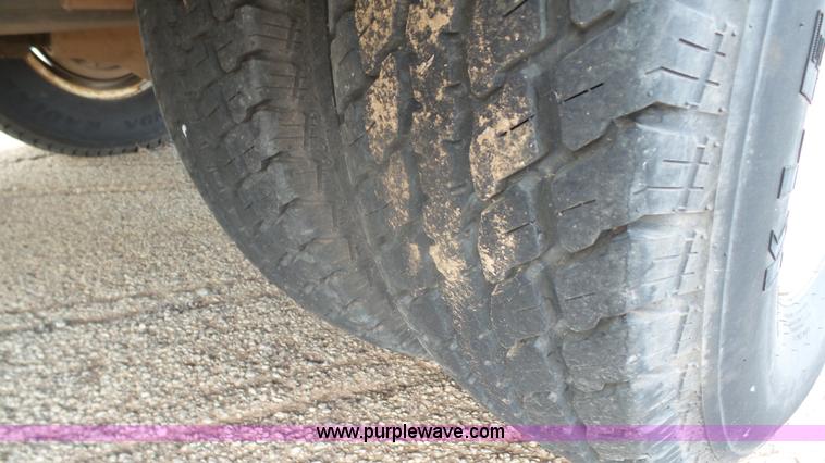 image for item K5477 1988 Dodge D350 flatbed pickup truck