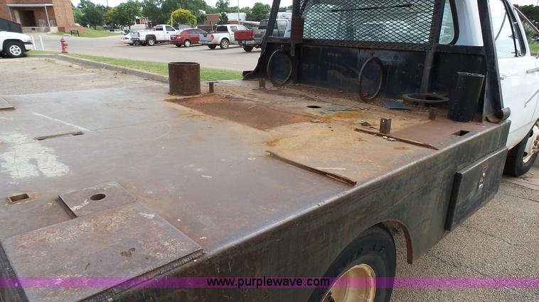 image for item K5477 1988 Dodge D350 flatbed pickup truck