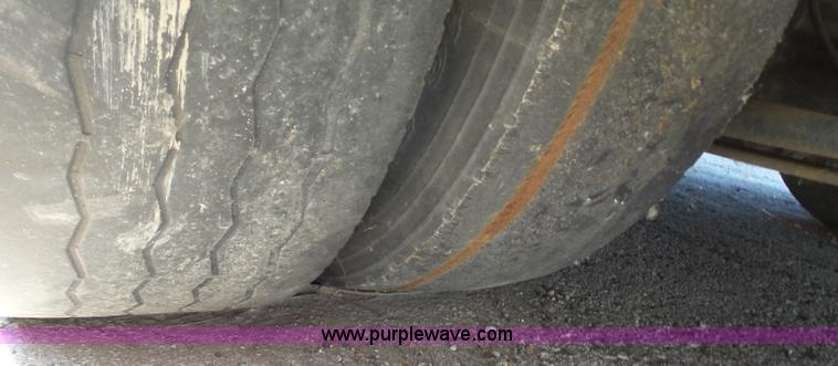 image for item K6937 2007 International 3200 shuttle bus