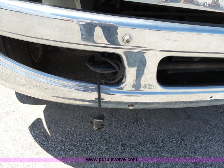 image for item K6937 2007 International 3200 shuttle bus