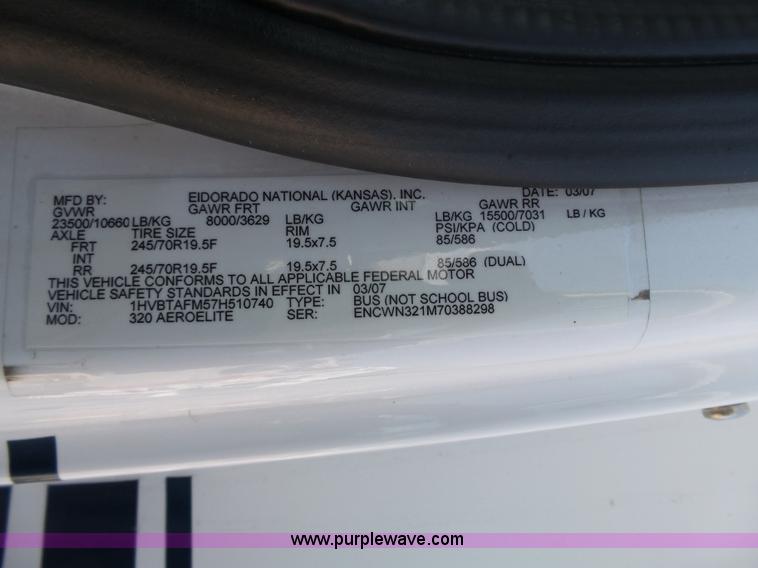 image for item K6937 2007 International 3200 shuttle bus