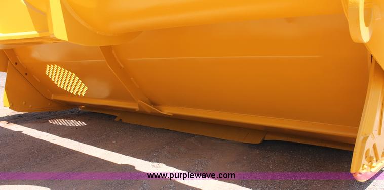 image for item K8795 2013 John Deere 2112E scraper