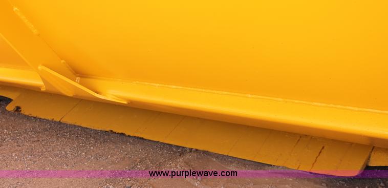 image for item K8795 2013 John Deere 2112E scraper