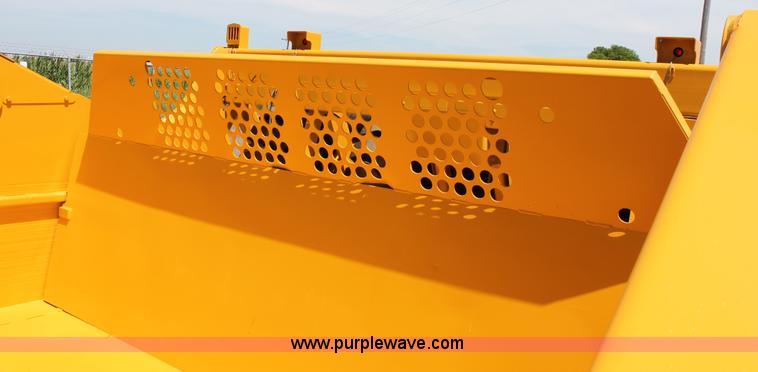 image for item K8795 2013 John Deere 2112E scraper