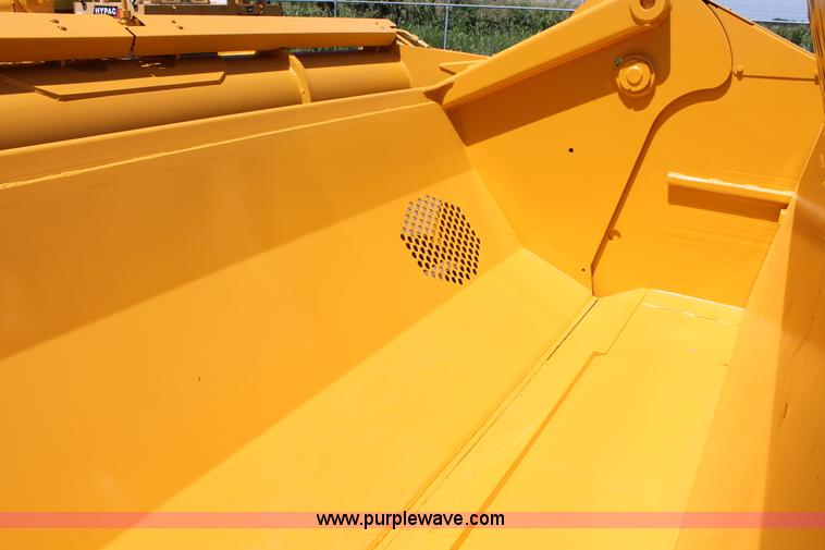 image for item K8795 2013 John Deere 2112E scraper