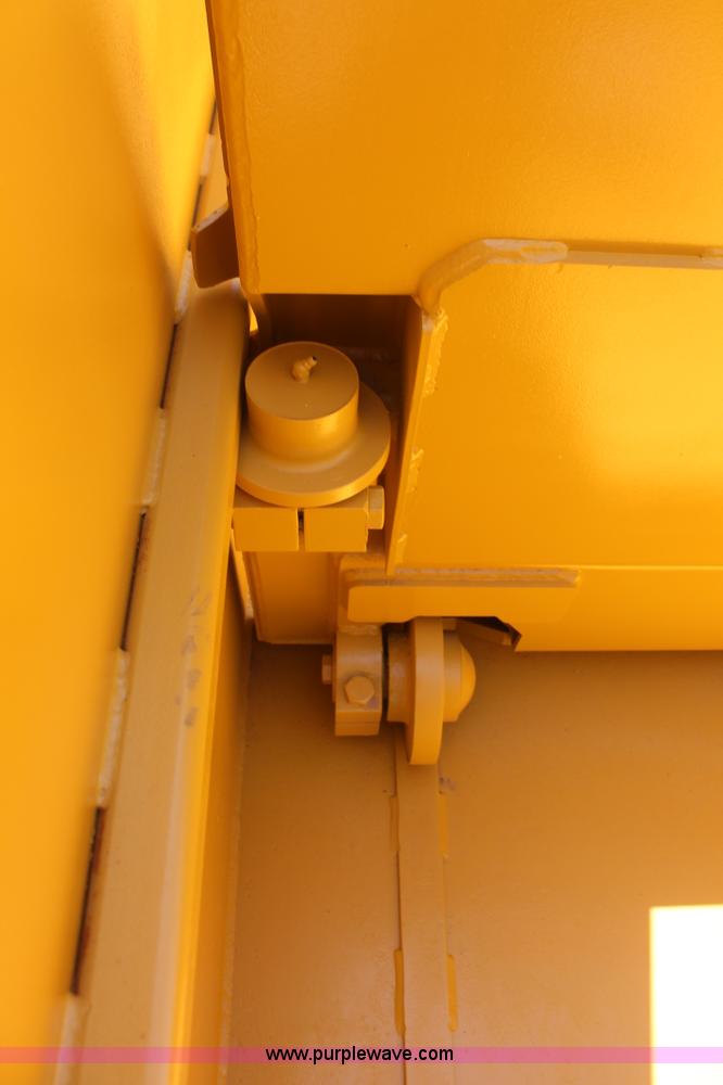 image for item K8795 2013 John Deere 2112E scraper