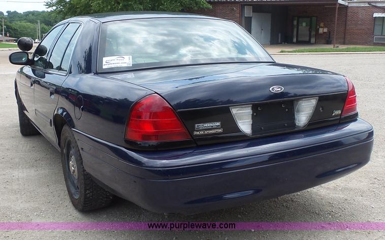 image for item L3499 2010 Ford Crown Victoria Police Interceptor