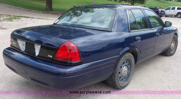 image for item L3499 2010 Ford Crown Victoria Police Interceptor