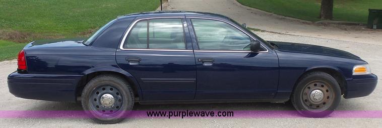 image for item L3499 2010 Ford Crown Victoria Police Interceptor