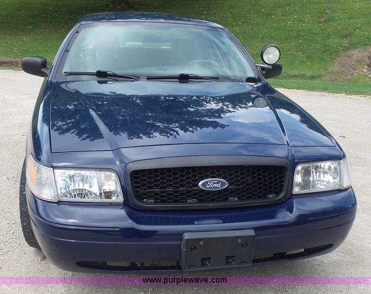 image for item L3499 2010 Ford Crown Victoria Police Interceptor