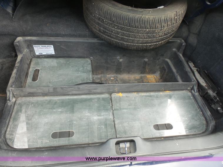 image for item L3499 2010 Ford Crown Victoria Police Interceptor