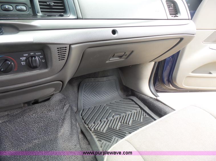 image for item L3499 2010 Ford Crown Victoria Police Interceptor