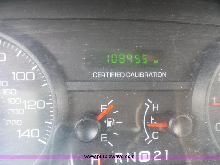 image for item L3499 2010 Ford Crown Victoria Police Interceptor