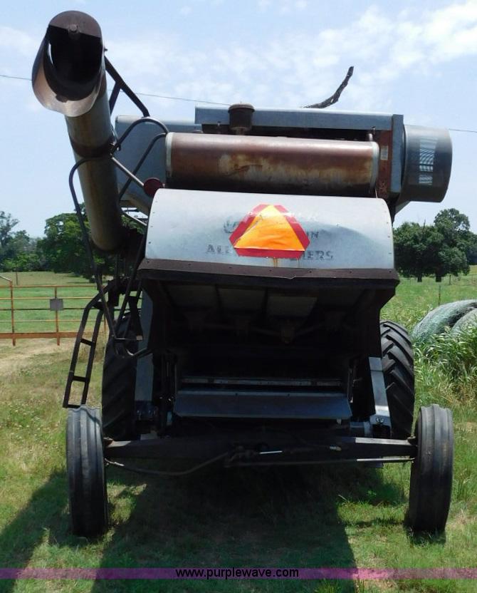 image for item L5888 Gleaner C combine