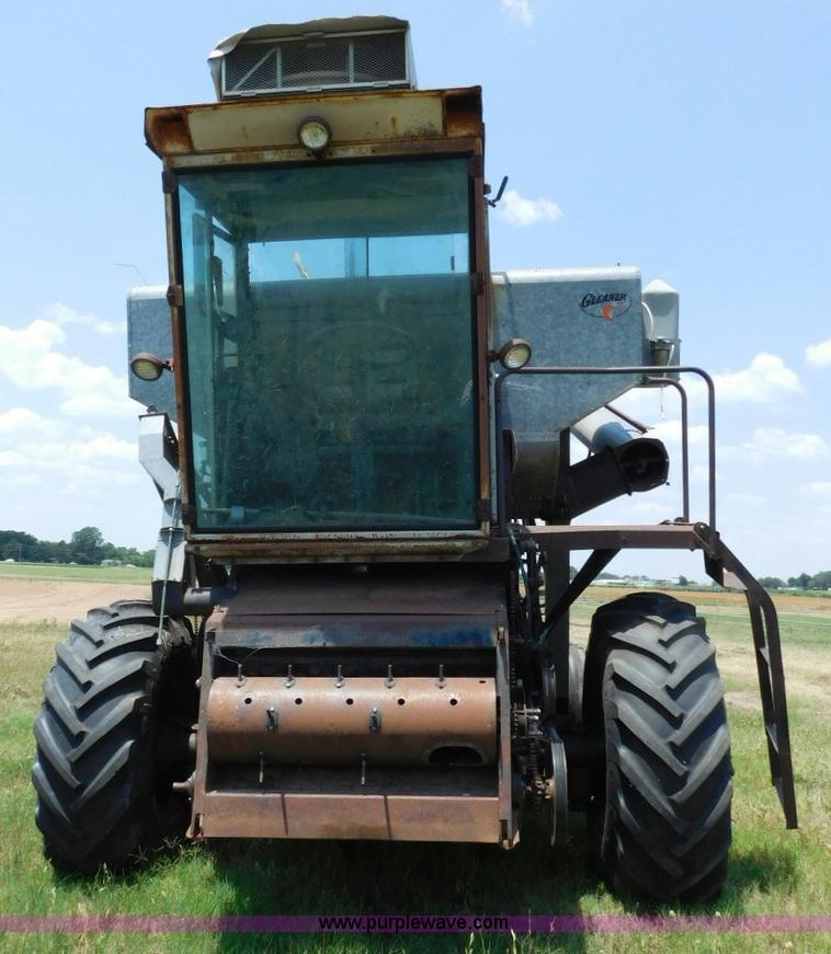 image for item L5888 Gleaner C combine
