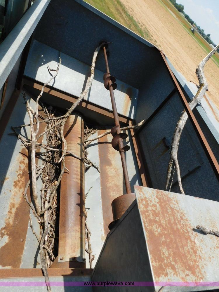 image for item L5888 Gleaner C combine