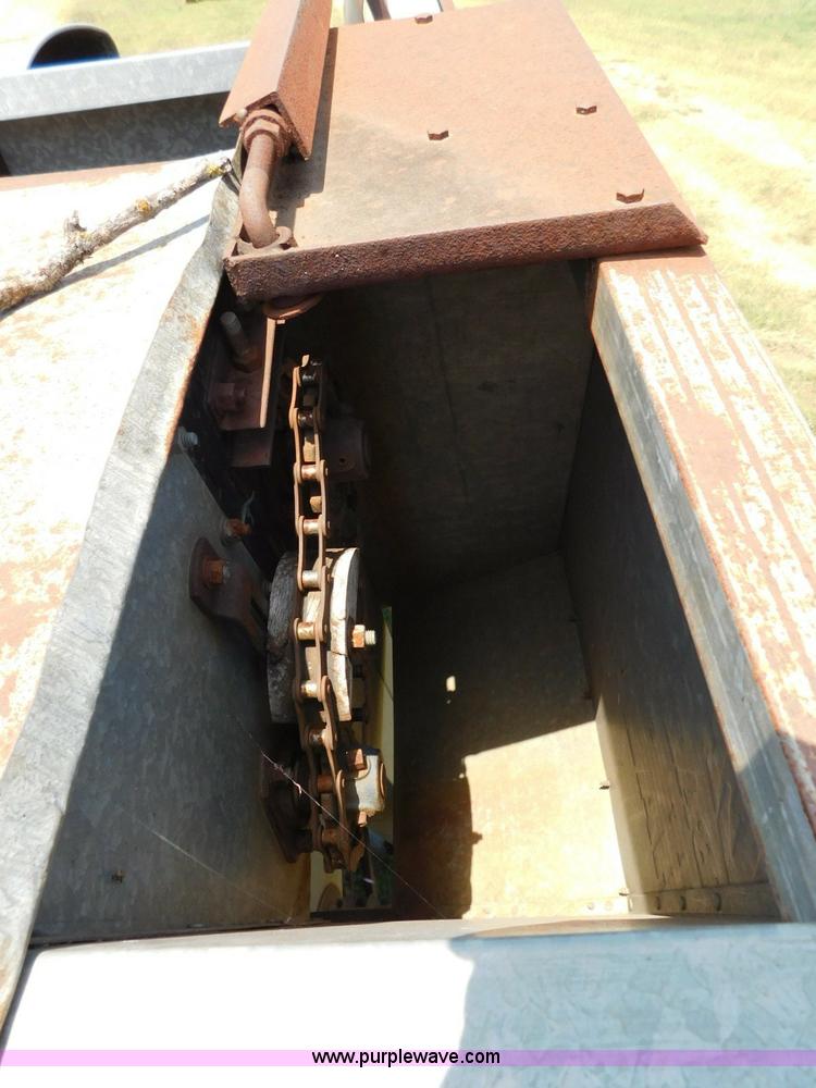 image for item L5888 Gleaner C combine