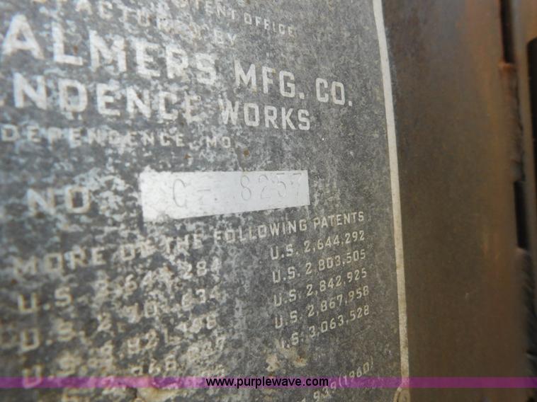 image for item L5888 Gleaner C combine