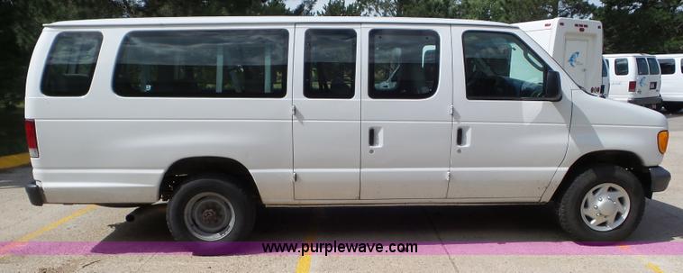 image for item L6752 2007 Ford E350 Extended van