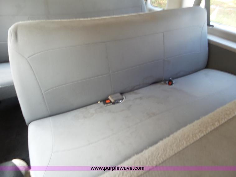 image for item L6752 2007 Ford E350 Extended van