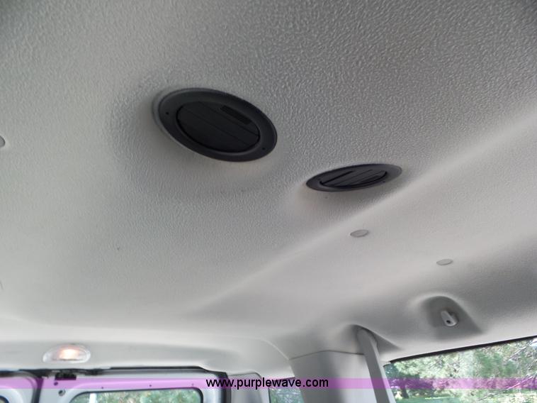 image for item L6752 2007 Ford E350 Extended van
