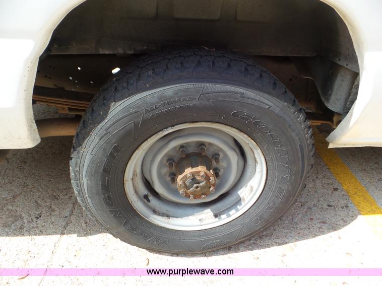 image for item L6752 2007 Ford E350 Extended van