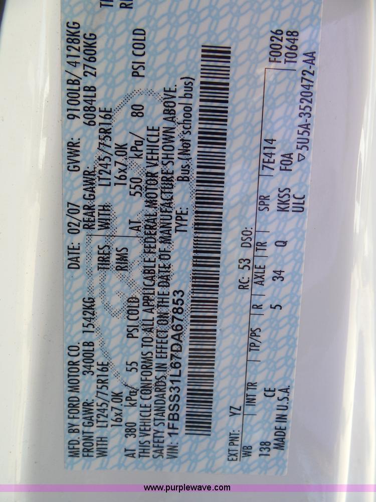 image for item L6752 2007 Ford E350 Extended van