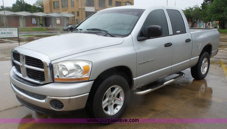 image for item AG9171 2006 Dodge Ram 1500 Quad Cab pickup truck