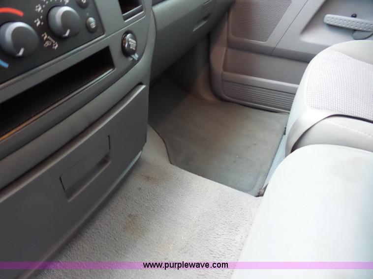 image for item AG9171 2006 Dodge Ram 1500 Quad Cab pickup truck