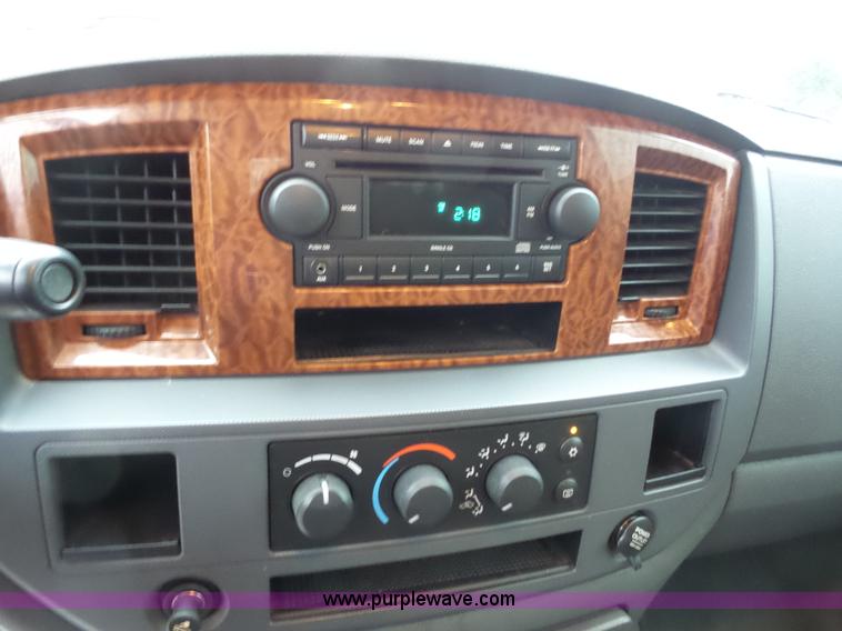 image for item AG9171 2006 Dodge Ram 1500 Quad Cab pickup truck